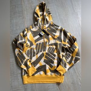 NWT Men’s Nike hooded sweatshirt. Super soft, smoke free home.